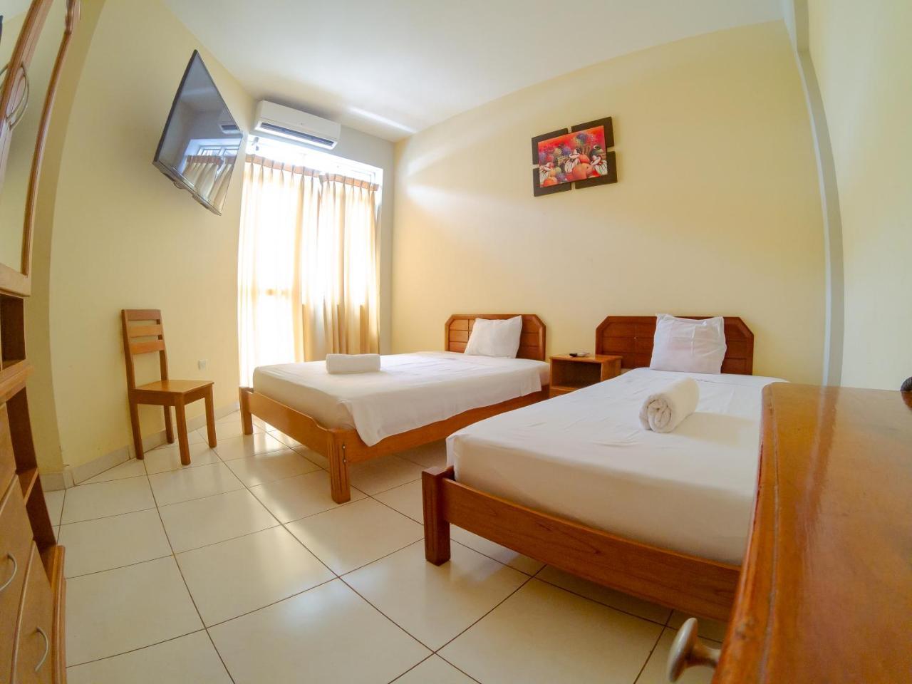 Hotel Jhor Bush Pucallpa Exteriör bild